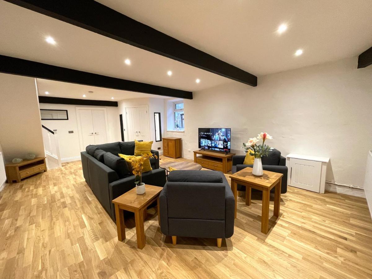 Yr Hen Bopty Villa Pontypridd Exterior photo