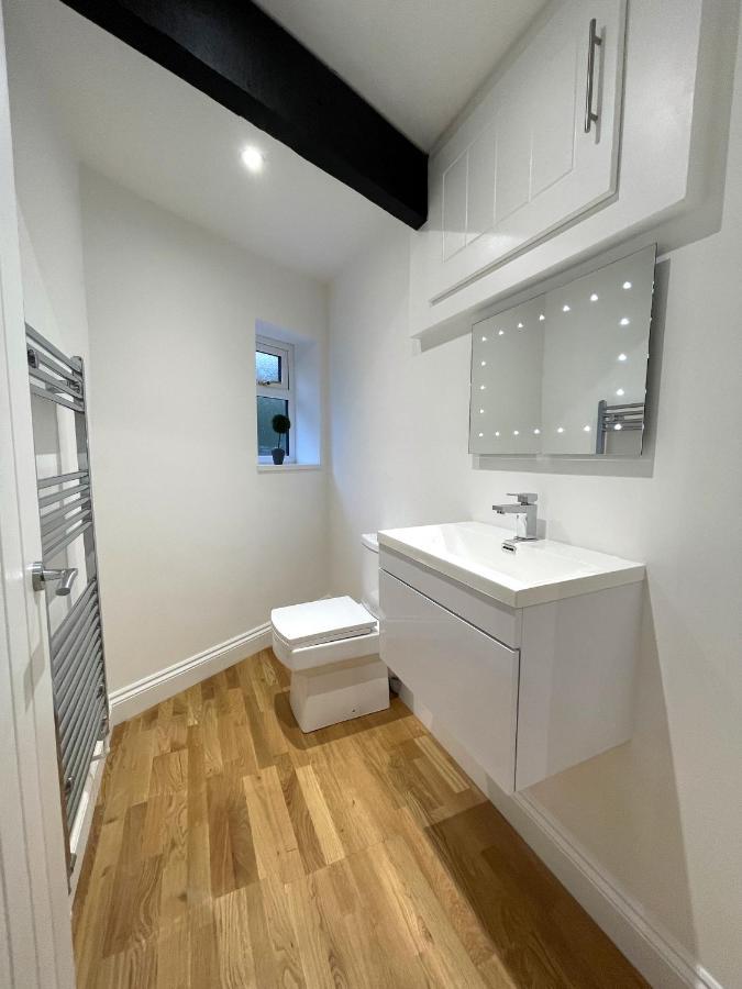 Yr Hen Bopty Villa Pontypridd Exterior photo
